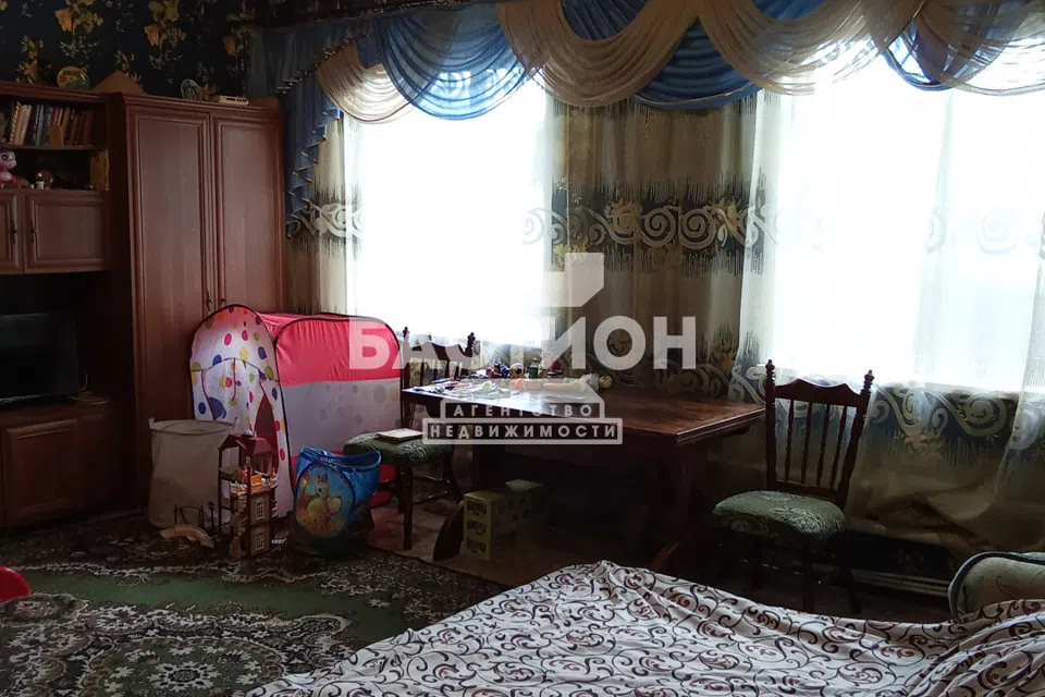 Продаётся 2-этажный дом, 230 м²