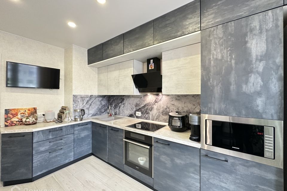 Продаётся 2-комнатная квартира, 61.8 м²