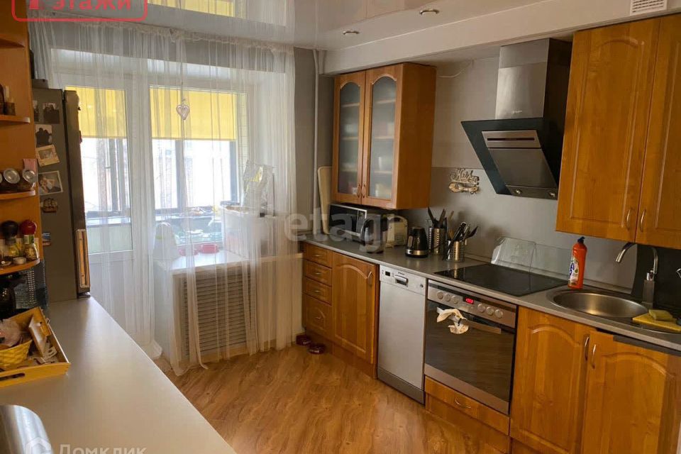 Продаётся 4-комнатная квартира, 97 м²