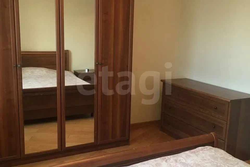 Сдаётся 2-комнатная квартира, 61.4 м²