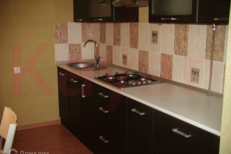 Сдаётся 2-комнатная квартира, 65 м²