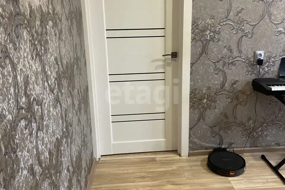 Продаётся 3-комнатная квартира, 60.8 м²