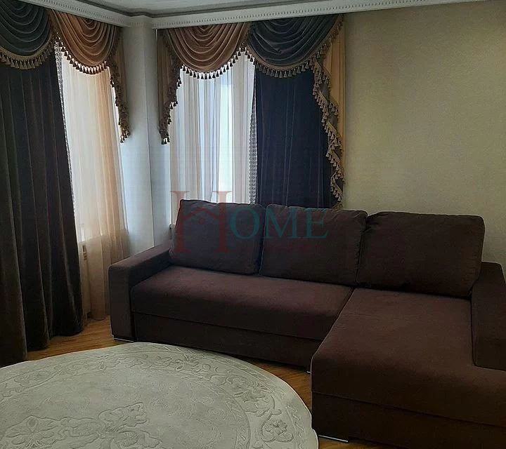 Сдаётся 1-комнатная квартира, 42 м²