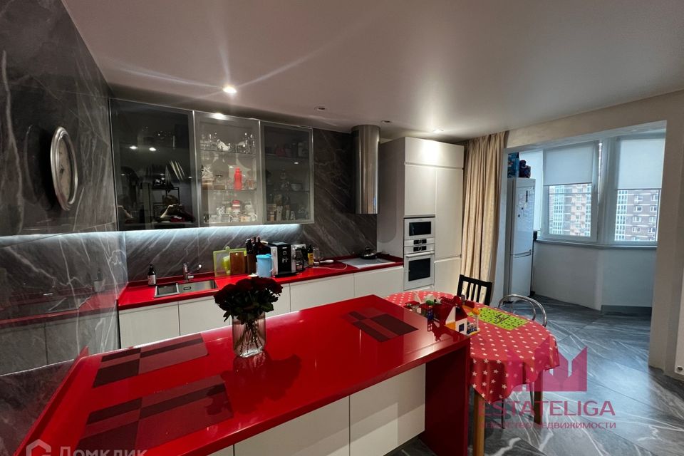 Продаётся 2-комнатная квартира, 84.3 м²