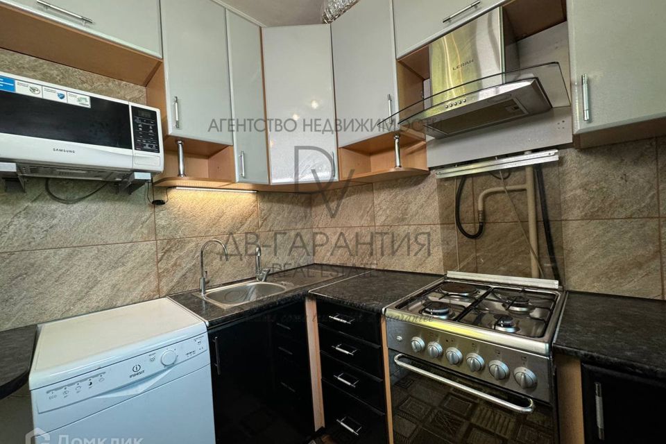 Продаётся 3-комнатная квартира, 55.8 м²