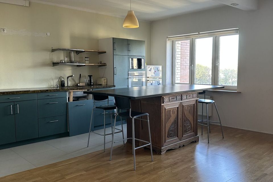 Сдаётся 2-комнатная квартира, 110 м²
