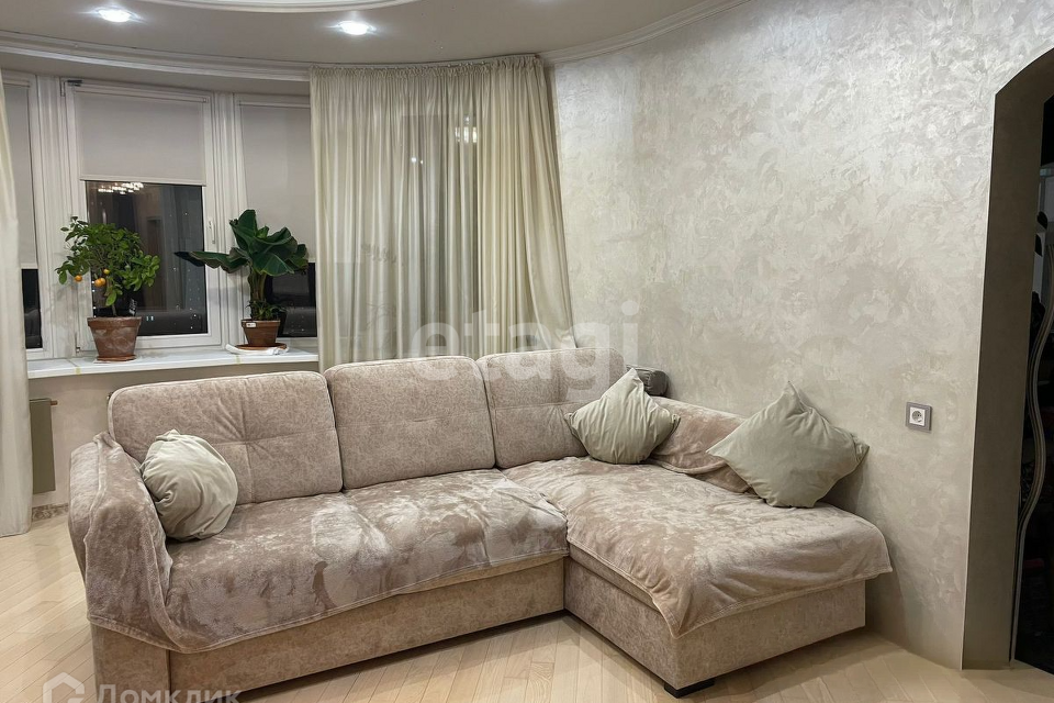 Продаётся 2-комнатная квартира, 71.5 м²