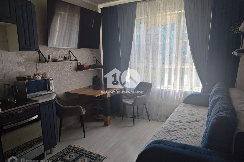 Продаётся 1-комнатная квартира, 42 м²