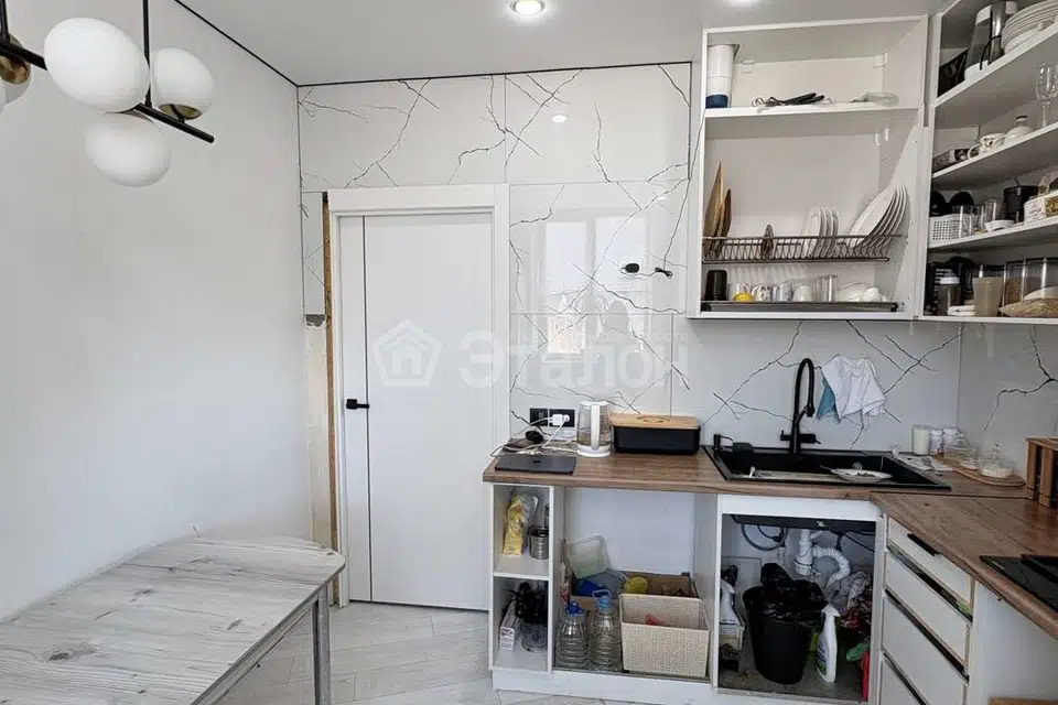 Продаётся 3-комнатная квартира, 64.4 м²