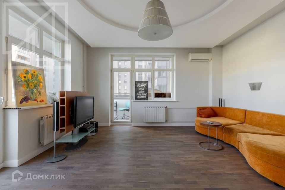Сдаётся 3-комнатная квартира, 140 м²