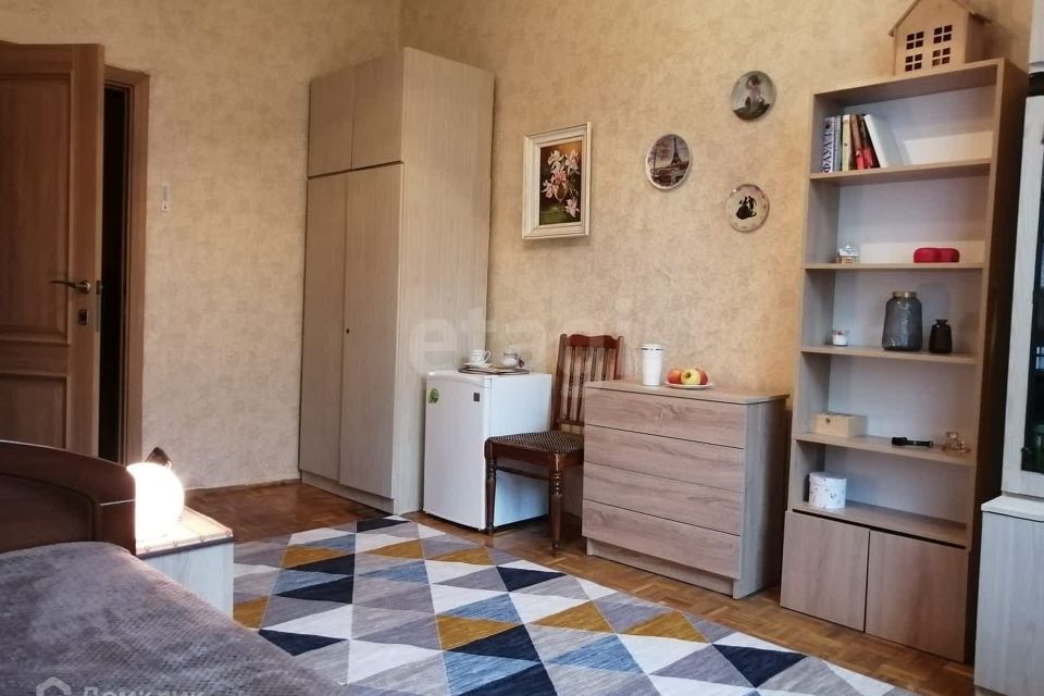 Продаётся комната в 4-комн. квартире, 15 м²