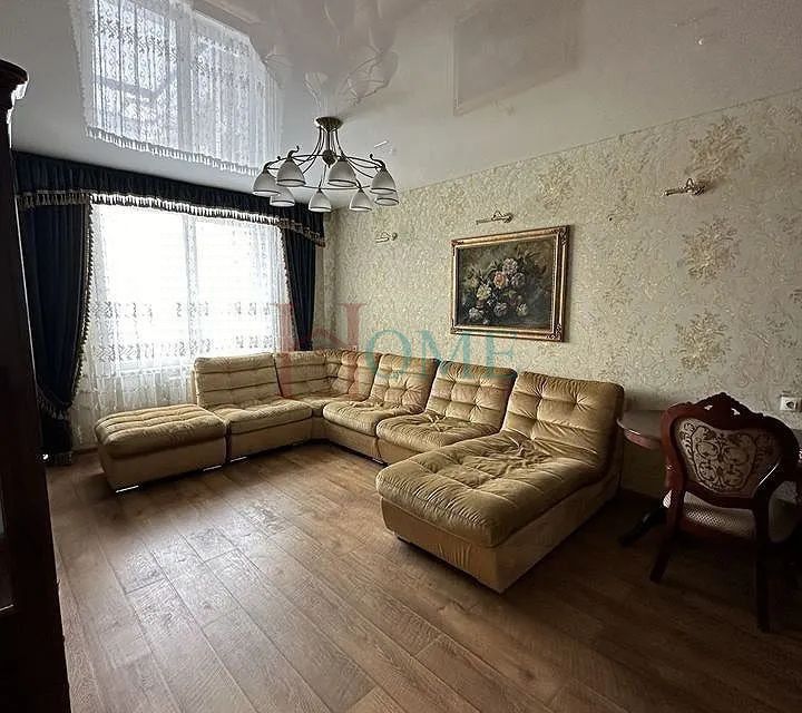 Сдаётся 3-комнатная квартира, 103 м²