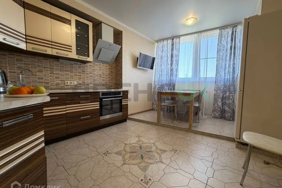 Сдаётся 2-комнатная квартира, 70 м²