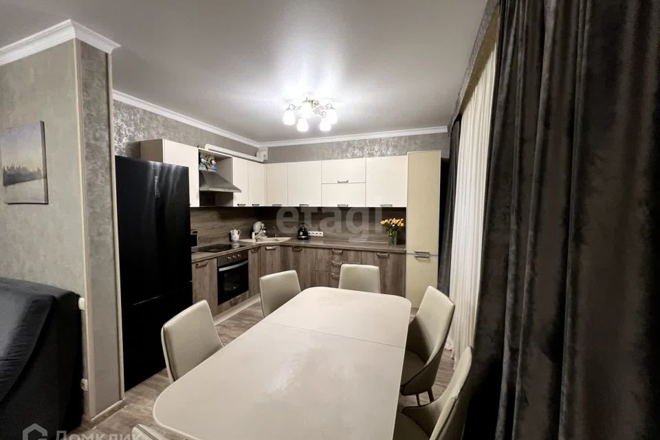 Продаётся 6-комнатная квартира, 167 м²