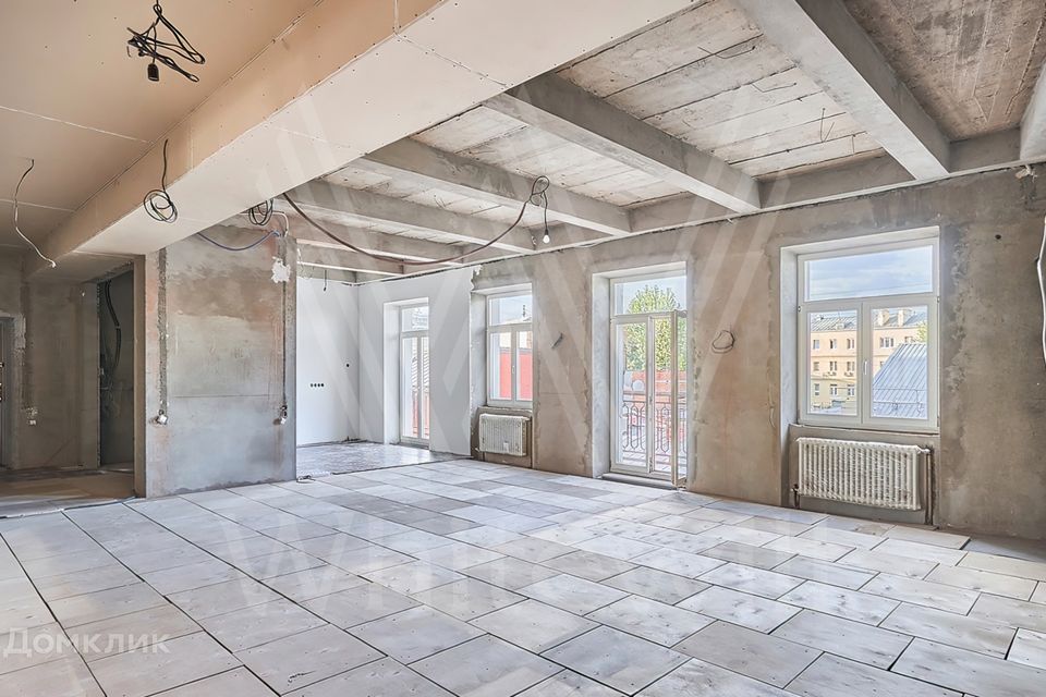 Продаётся 3-комнатная квартира, 151 м²