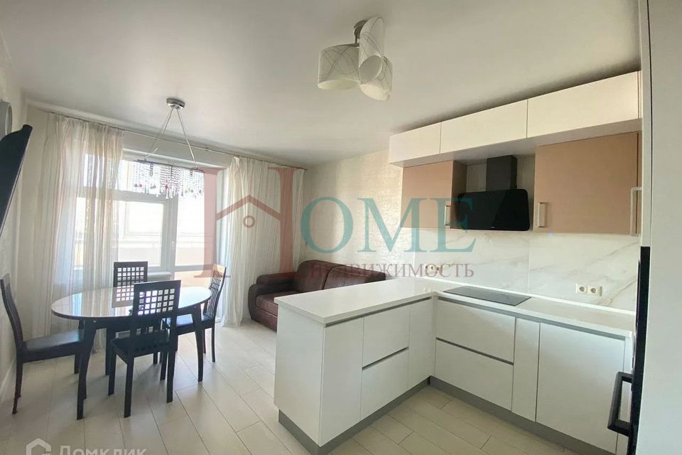 Сдаётся 4-комнатная квартира, 126 м²