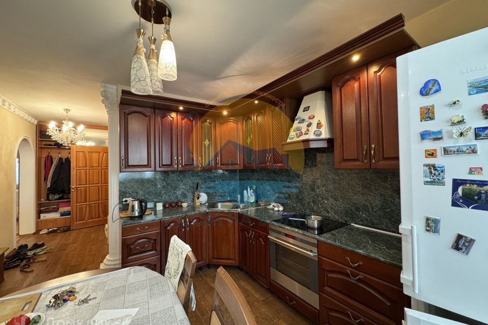 Продаётся 3-комнатная квартира, 77 м²