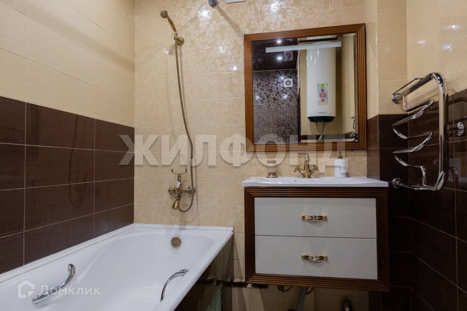 Продаётся 2-комнатная квартира, 71.8 м²