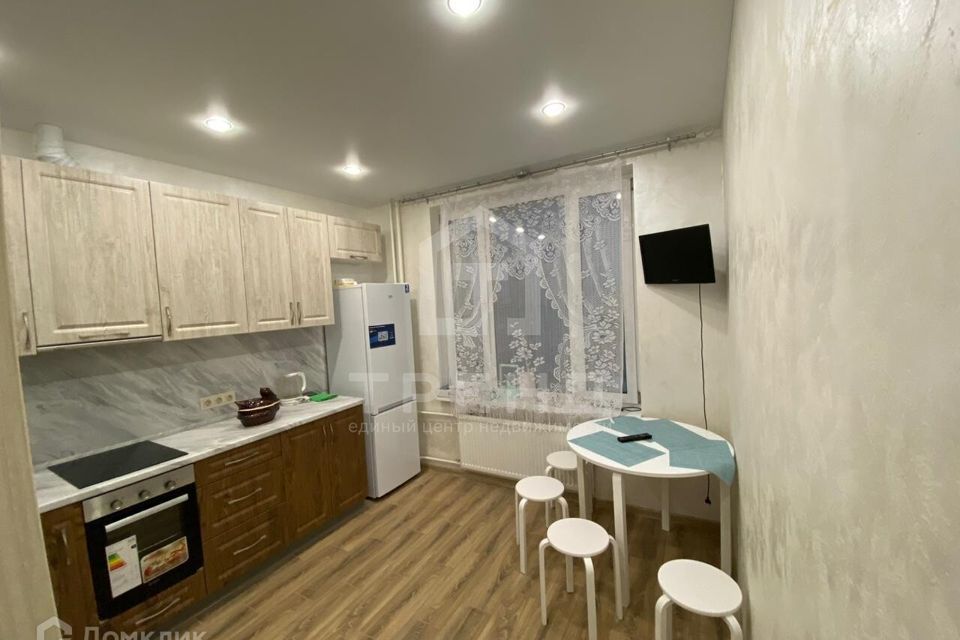 Продаётся 1-комнатная квартира, 43 м²