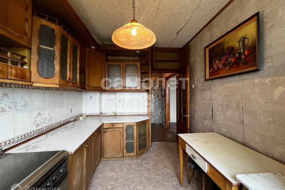 Продаётся 4-комнатная квартира, 70.8 м²