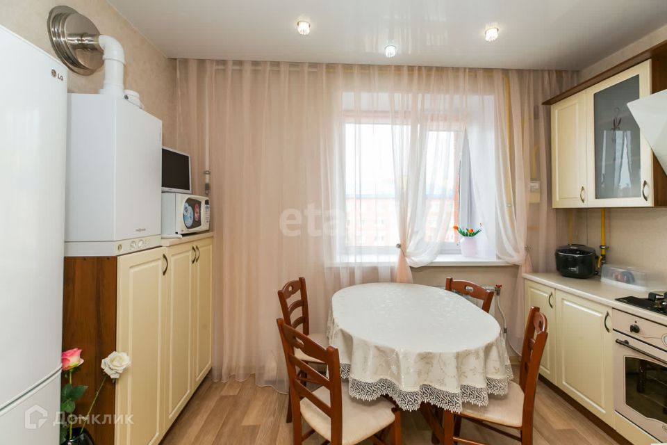 Продаётся 2-комнатная квартира, 58.7 м²