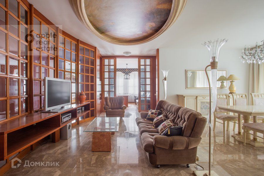 Продаётся 4-комнатная квартира, 171 м²