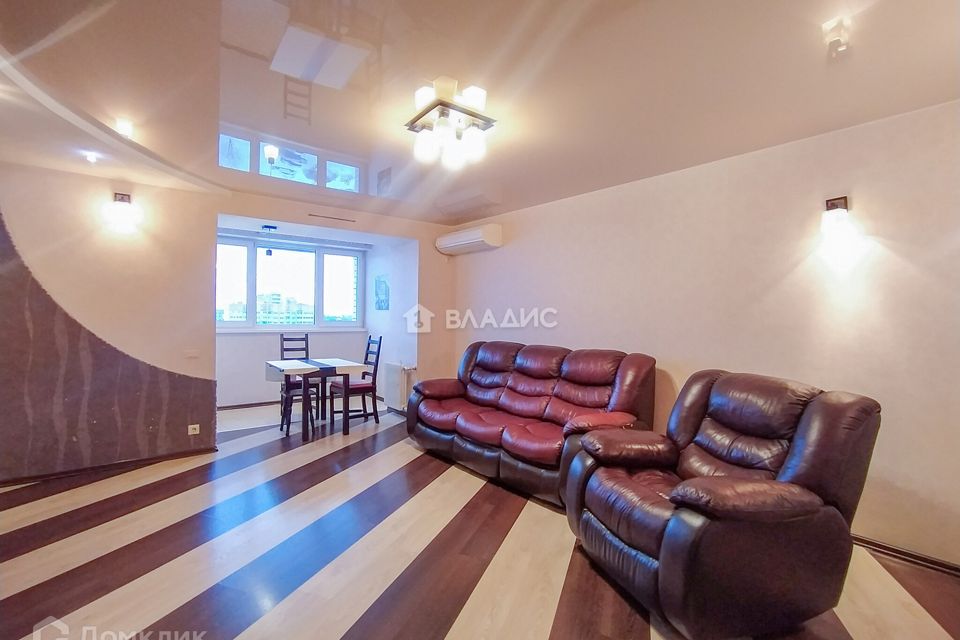 Сдаётся 2-комнатная квартира, 75 м²