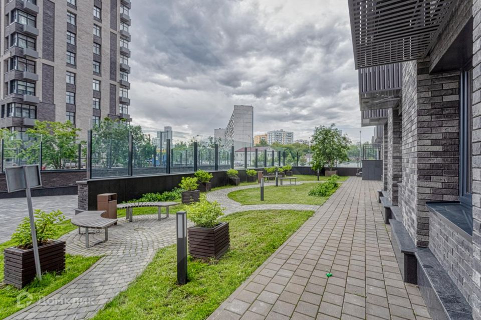 Продаётся 4-комнатная квартира, 93 м²