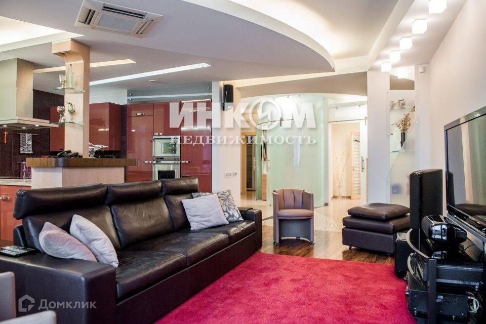 Сдаётся 3-комнатная квартира, 160 м²