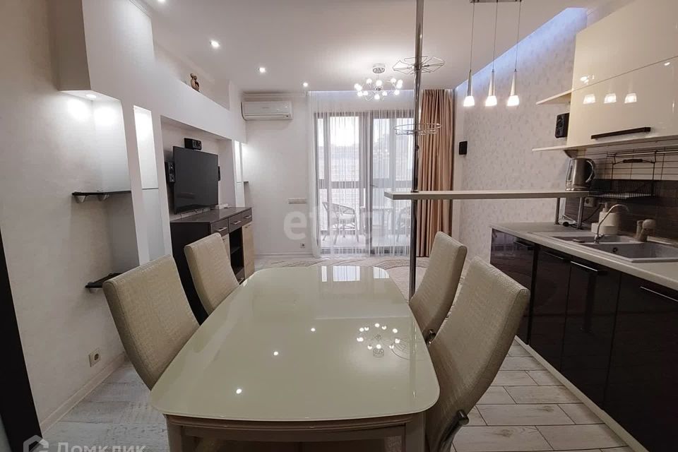 Продаётся 3-комнатная квартира, 81.7 м²