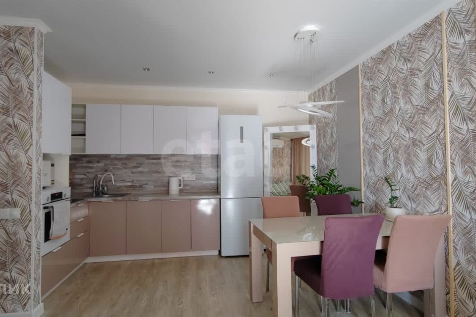 Сдаётся 2-комнатная квартира, 57 м²