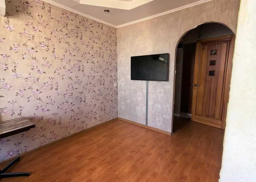 Продаётся 3-комнатная квартира, 57.3 м²