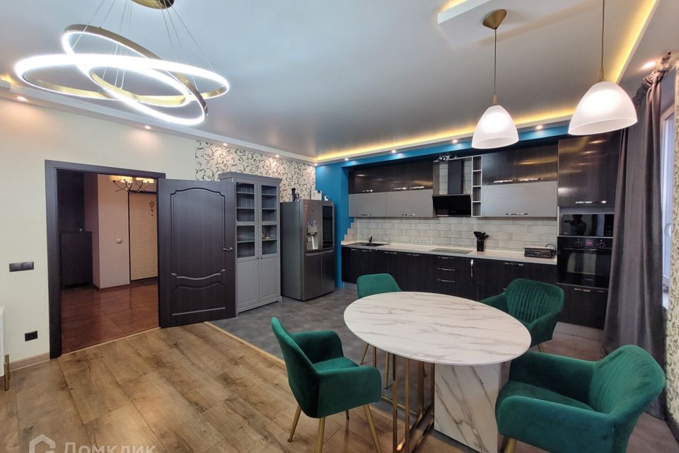 Продаётся 3-комнатная квартира, 98.5 м²