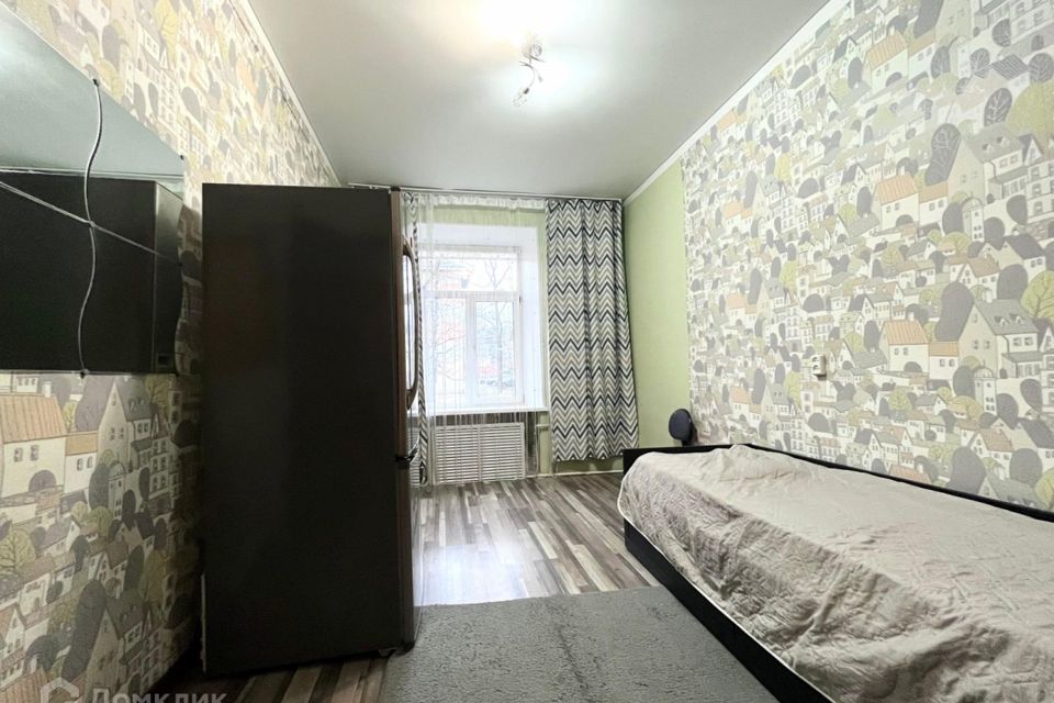 Продаётся комната в 4-комн. квартире, 14 м²