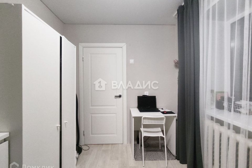 Продаётся 4-комнатная квартира, 61.5 м²