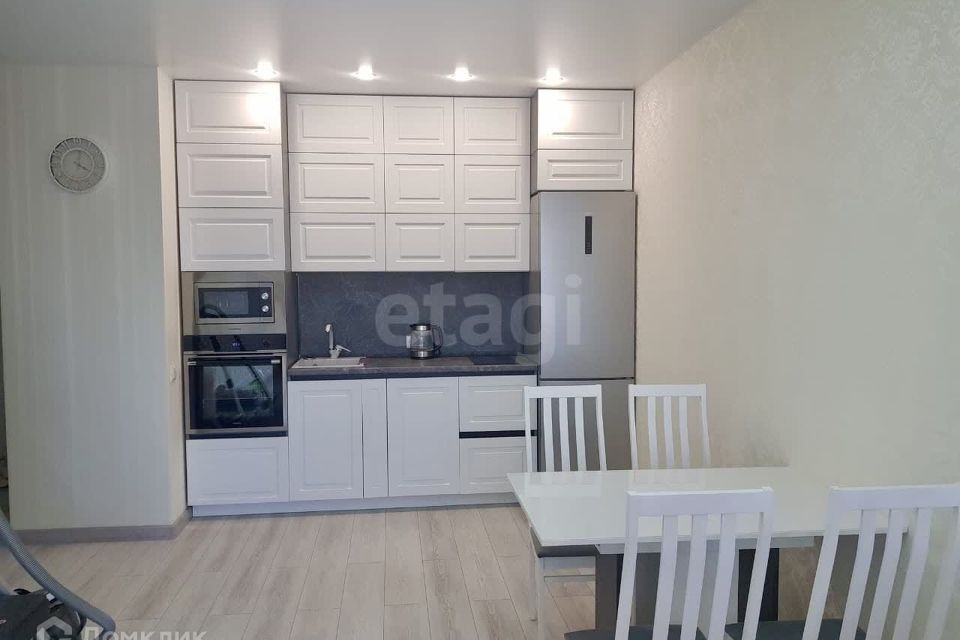 Продаётся 1-комнатная квартира, 47.5 м²