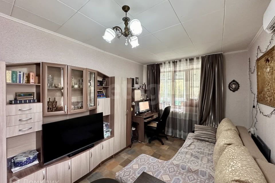 Продаётся 1-комнатная квартира, 35.9 м²