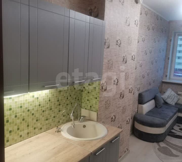 Продаётся 1-комнатная квартира, 43 м²