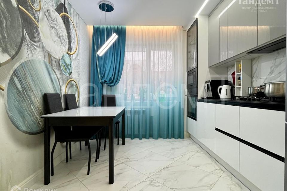 Продаётся 3-комнатная квартира, 61 м²