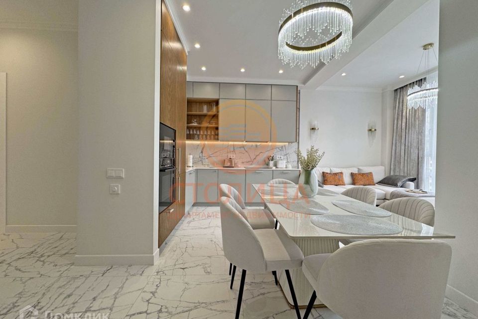 Сдаётся 2-комнатная квартира, 65 м²