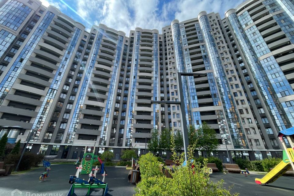 Продаётся 4-комнатная квартира, 108 м²