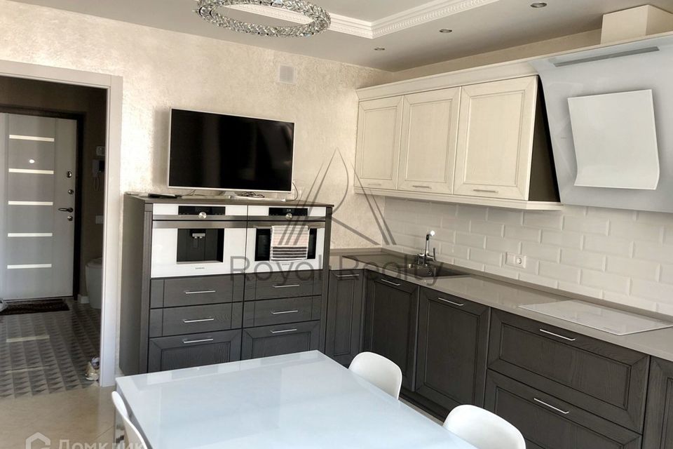 Сдаётся 2-комнатная квартира, 71 м²