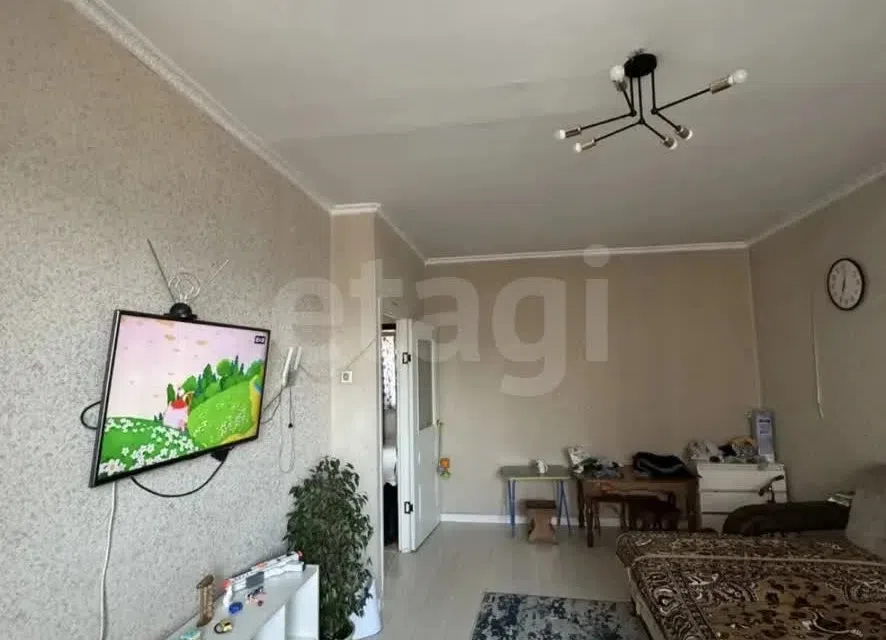 Продаётся 4-комнатная квартира, 75 м²
