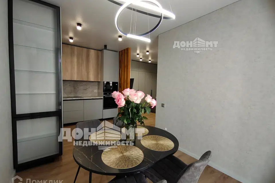 Продаётся 1-комнатная квартира, 52 м²