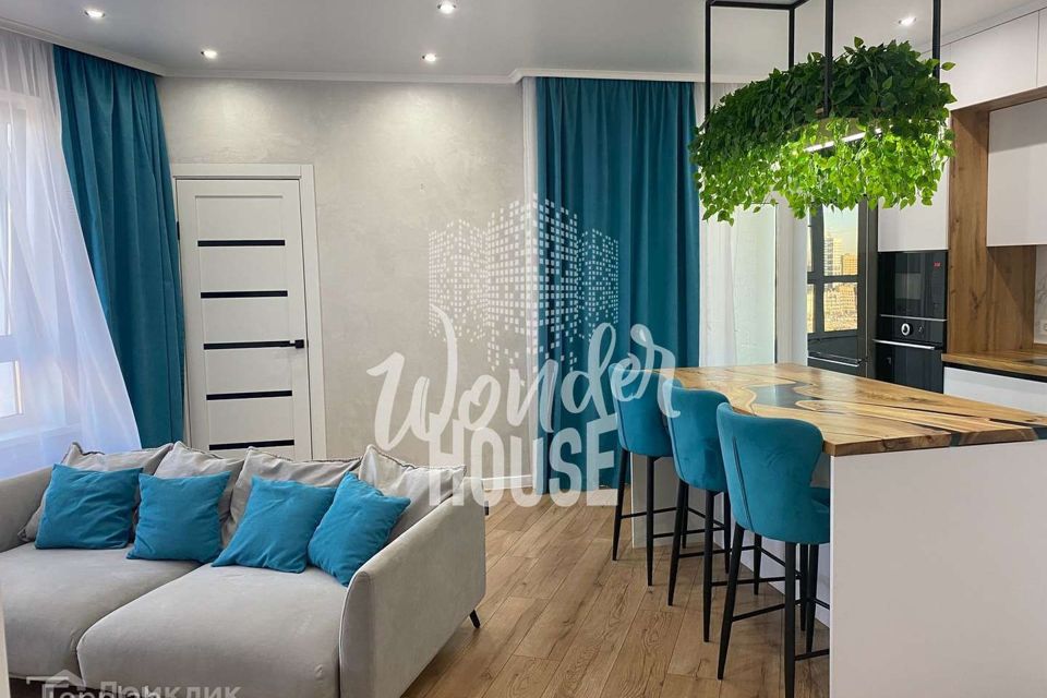 Продаётся 2-комнатная квартира, 72.7 м²