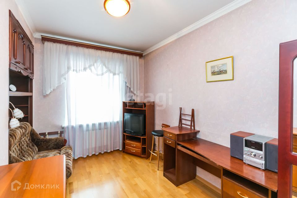 Продаётся 6-комнатная квартира, 129.7 м²