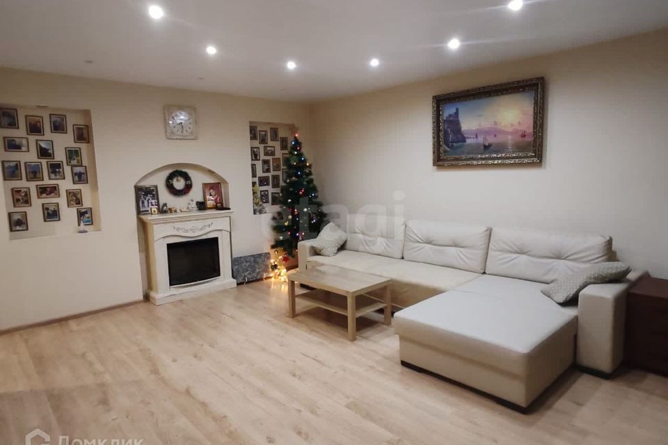 Продаётся 4-комнатная квартира, 85.7 м²
