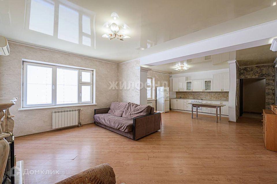 Продаётся 2-комнатная квартира, 91.2 м²