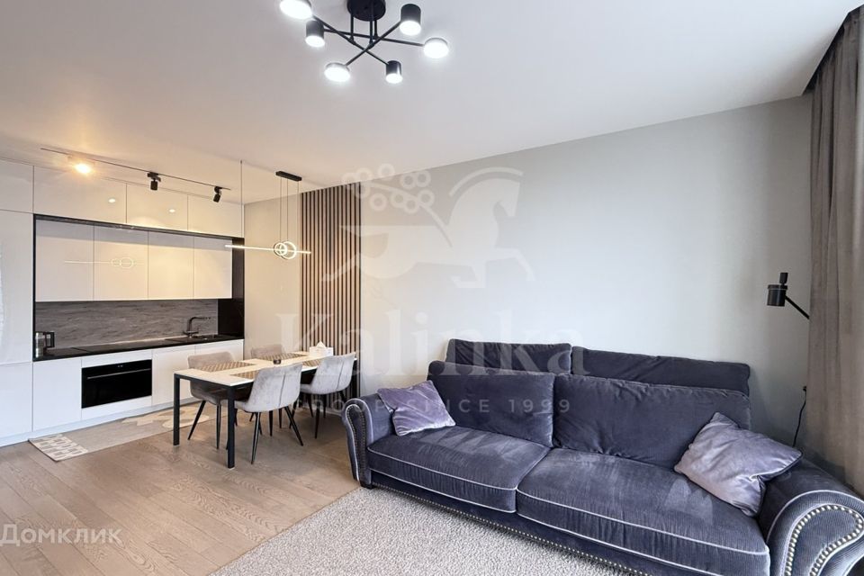 Продаётся 2-комнатная квартира, 75.8 м²