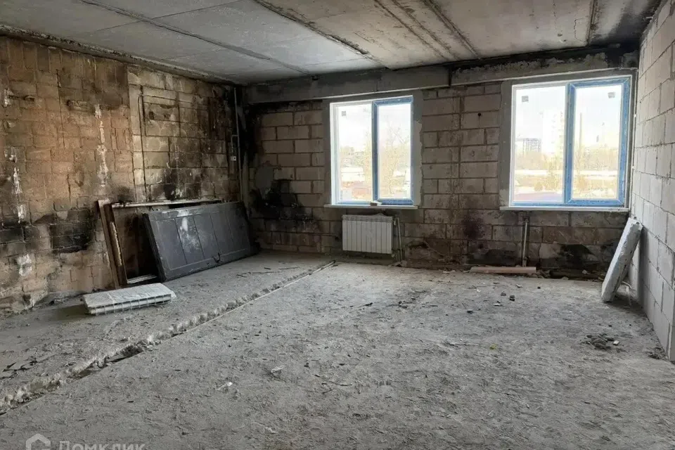 Продаётся 3-комнатная квартира, 125.7 м²
